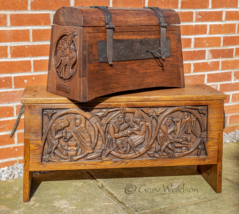 Hrbarr Casket & Wayland Kista - Image copyrighted  Gary Waidson. All rights reserved.